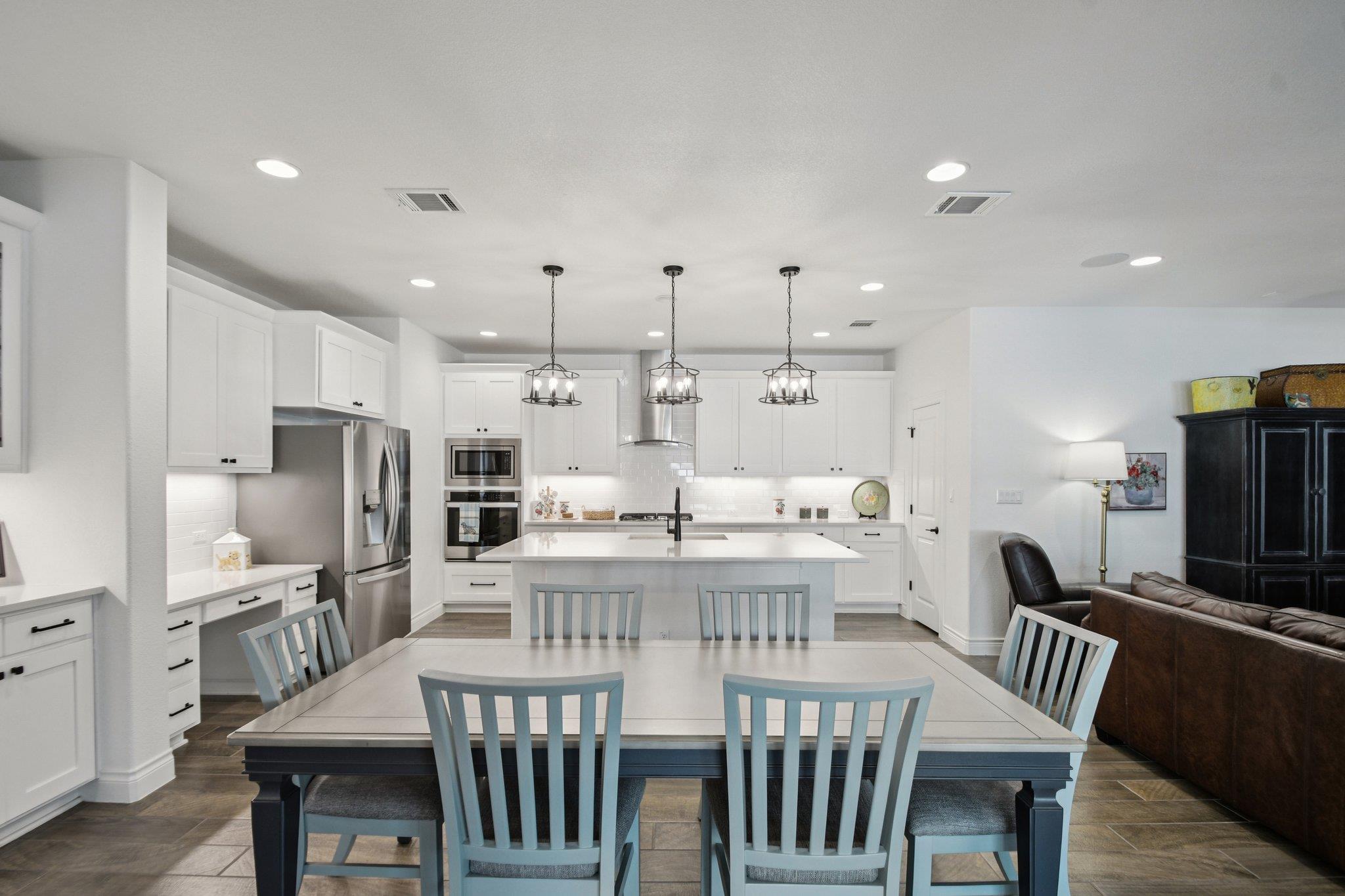 804 Indian Hawthorne Dr, Georgetown, TX 78628