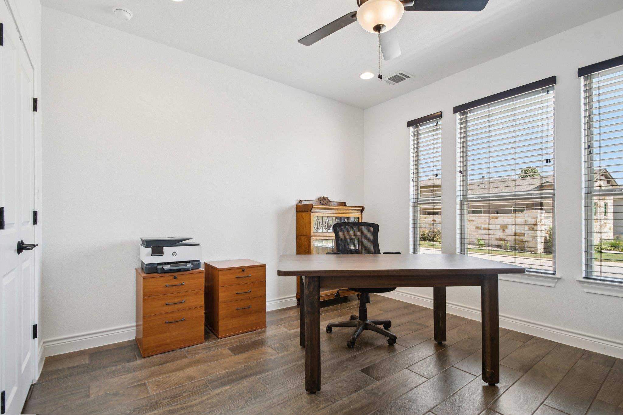 804 Indian Hawthorne Dr, Georgetown, TX 78628