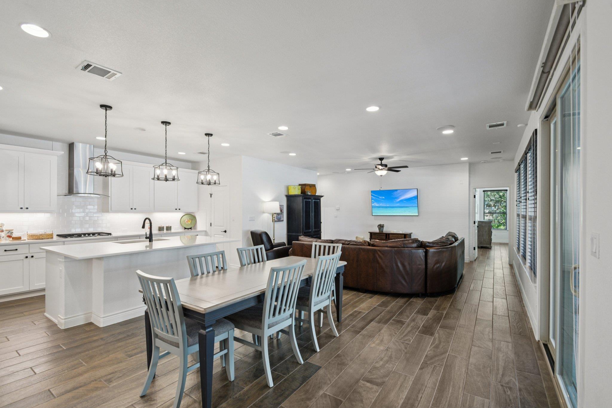 804 Indian Hawthorne Dr, Georgetown, TX 78628