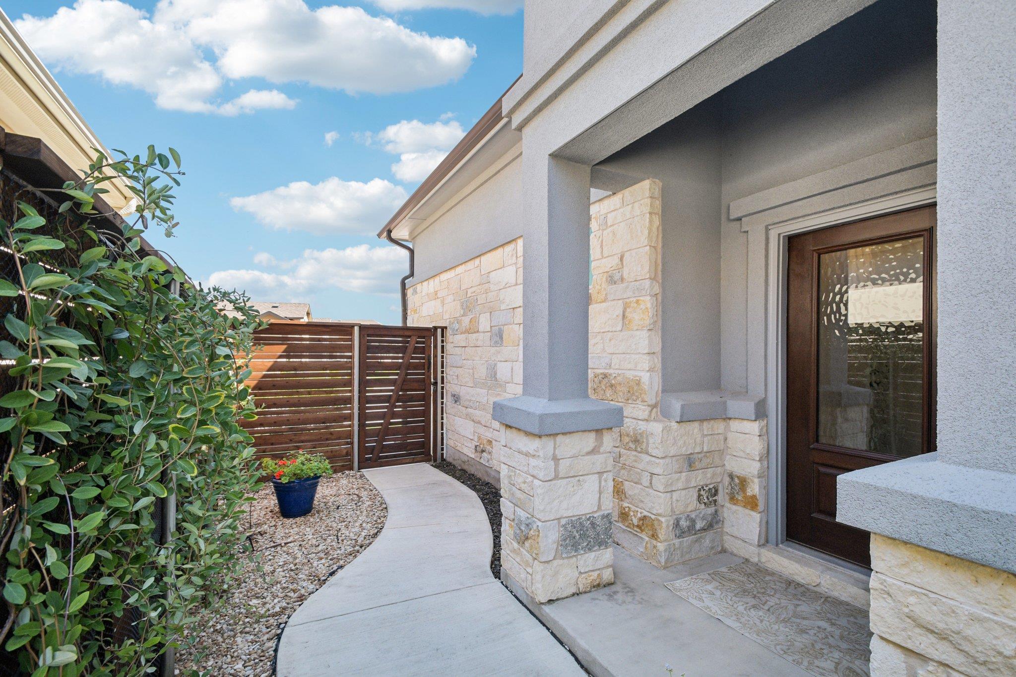 804 Indian Hawthorne Dr, Georgetown, TX 78628