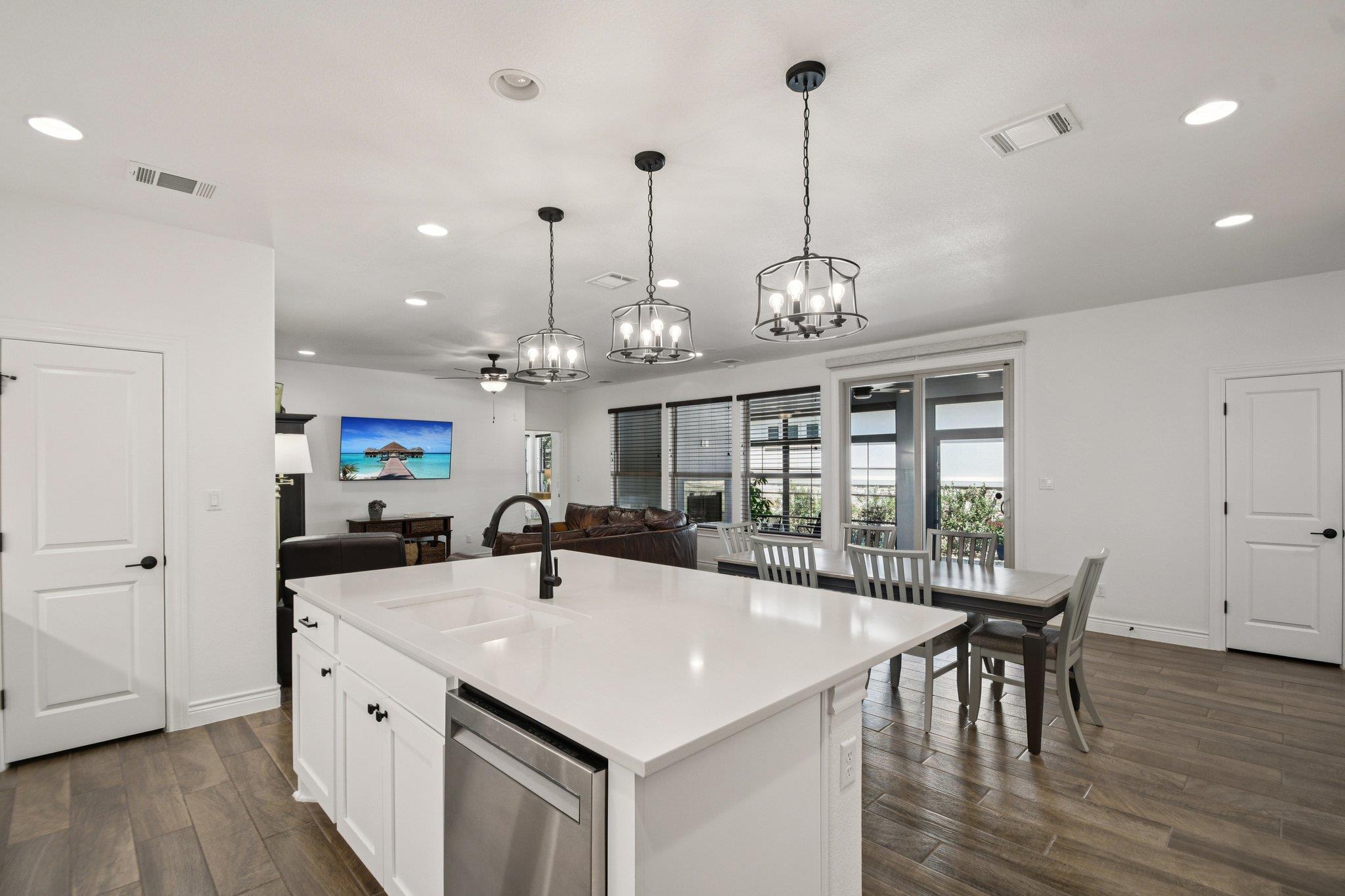 804 Indian Hawthorne Dr, Georgetown, TX 78628