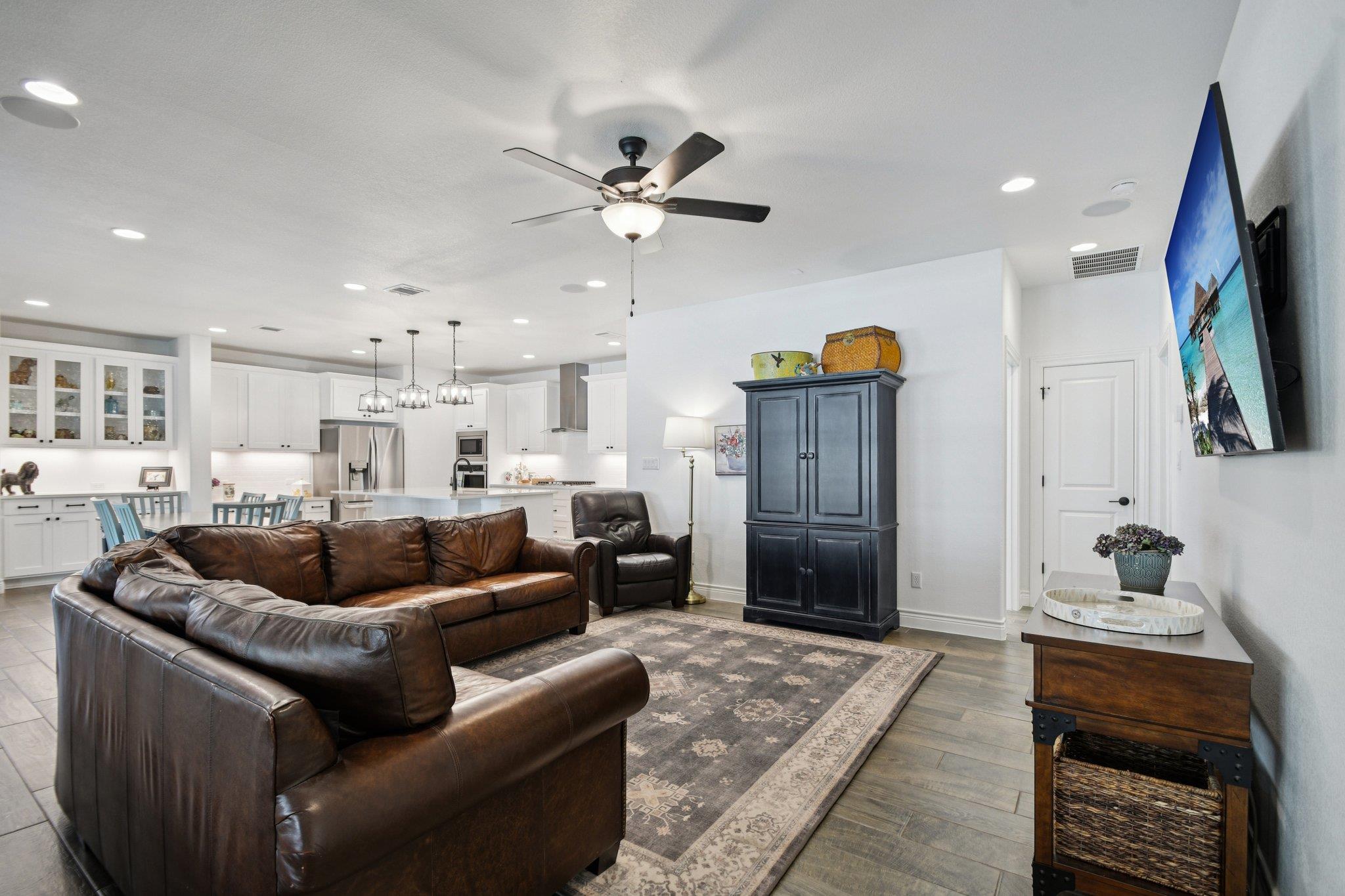 804 Indian Hawthorne Dr, Georgetown, TX 78628