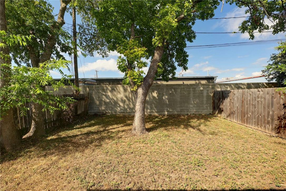 8312 Bowling Green Dr # 2, Austin, TX 78757