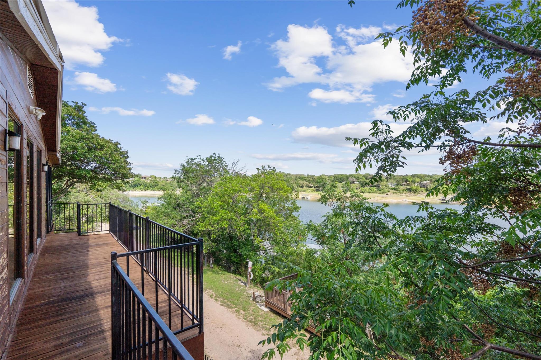 25413 Pedernales Point Dr, Spicewood, TX 78669