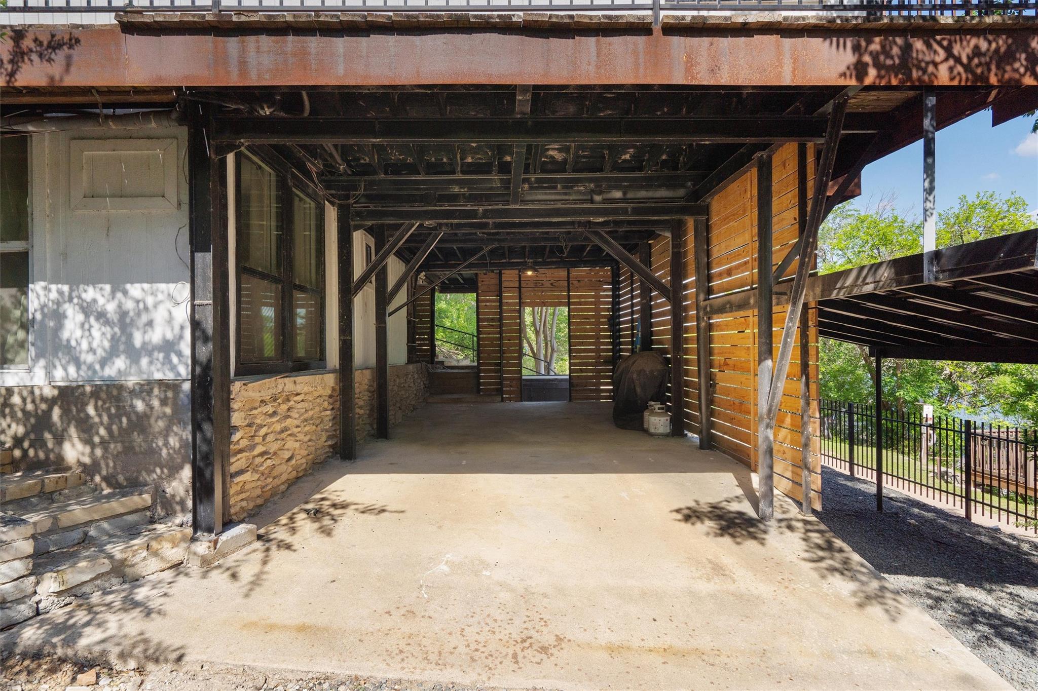 25413 Pedernales Point Dr, Spicewood, TX 78669