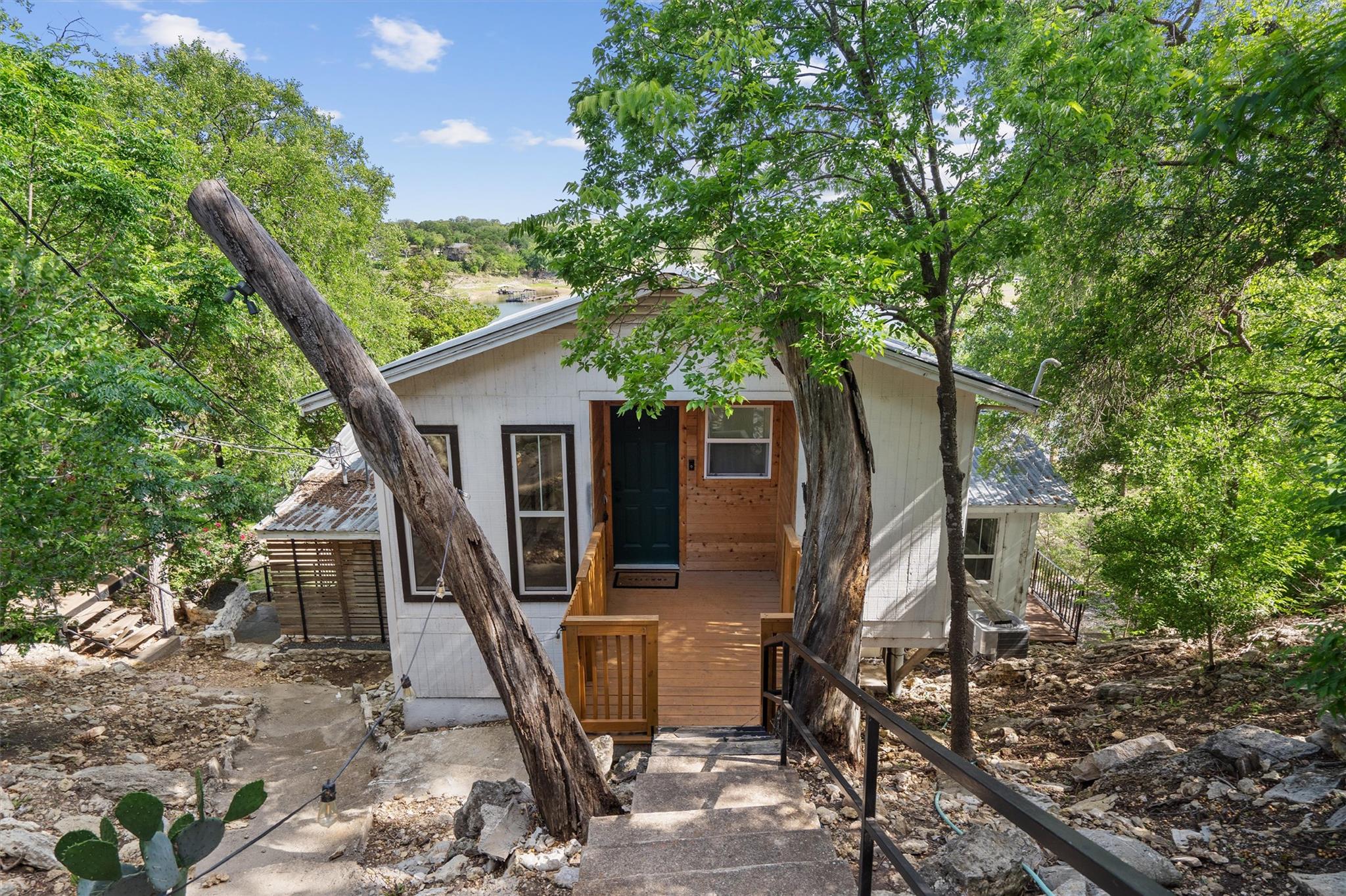 25413 Pedernales Point Dr, Spicewood, TX 78669