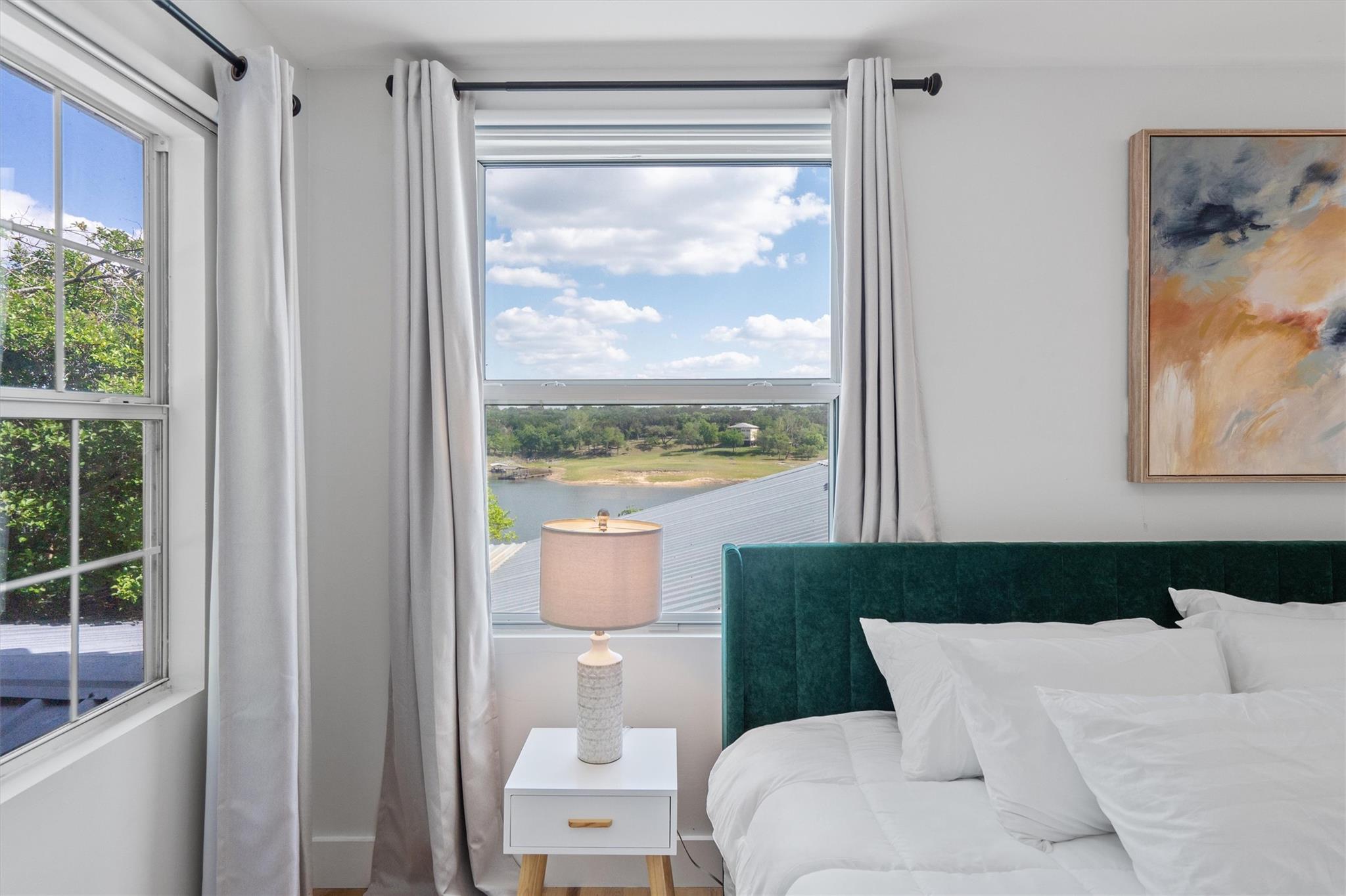 25413 Pedernales Point Dr, Spicewood, TX 78669