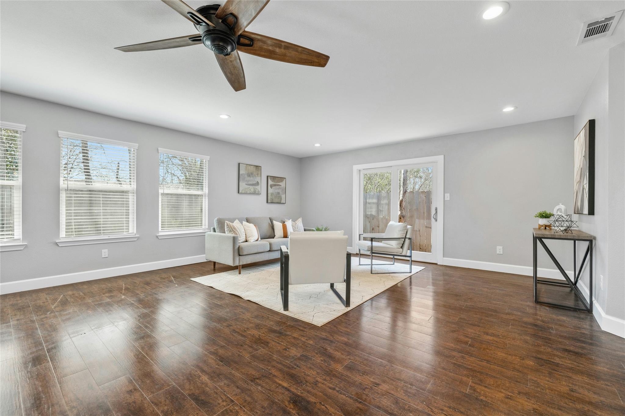 5503 Manor Rd, Austin, TX 78723