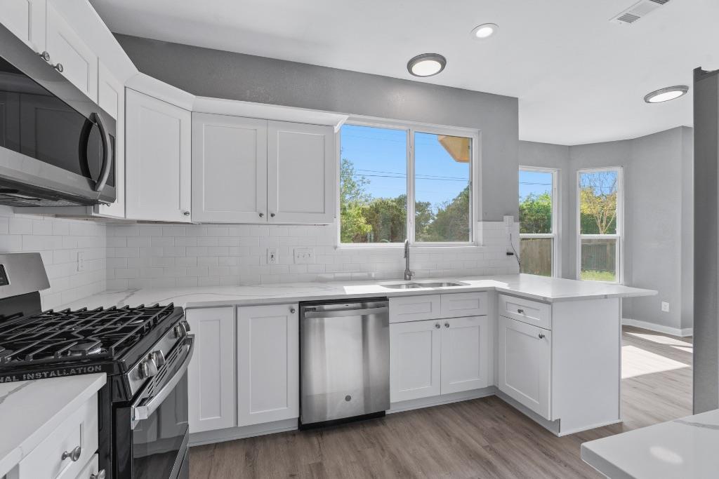 700 Creekmont Dr, Round Rock, TX 78681