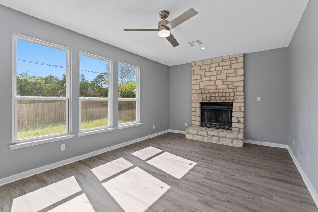 700 Creekmont Dr, Round Rock, TX 78681