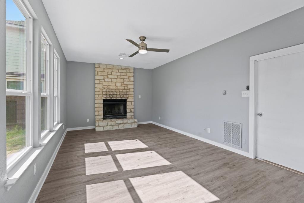 700 Creekmont Dr, Round Rock, TX 78681