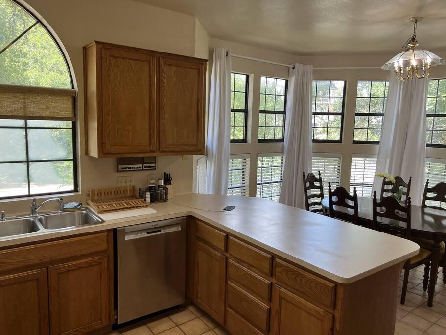 501 Westbrook Dr, Austin, TX 78746