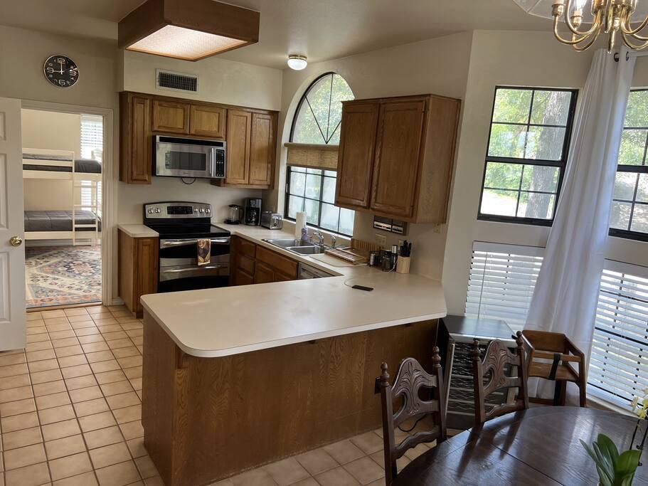 501 Westbrook Dr, Austin, TX 78746