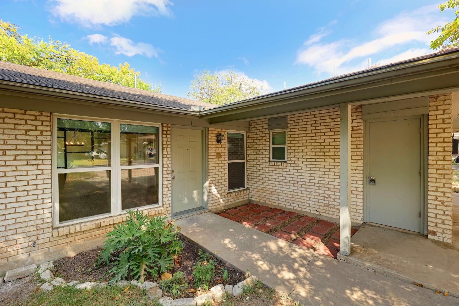 8312 Bowling Green Dr # 1, Austin, TX 78757