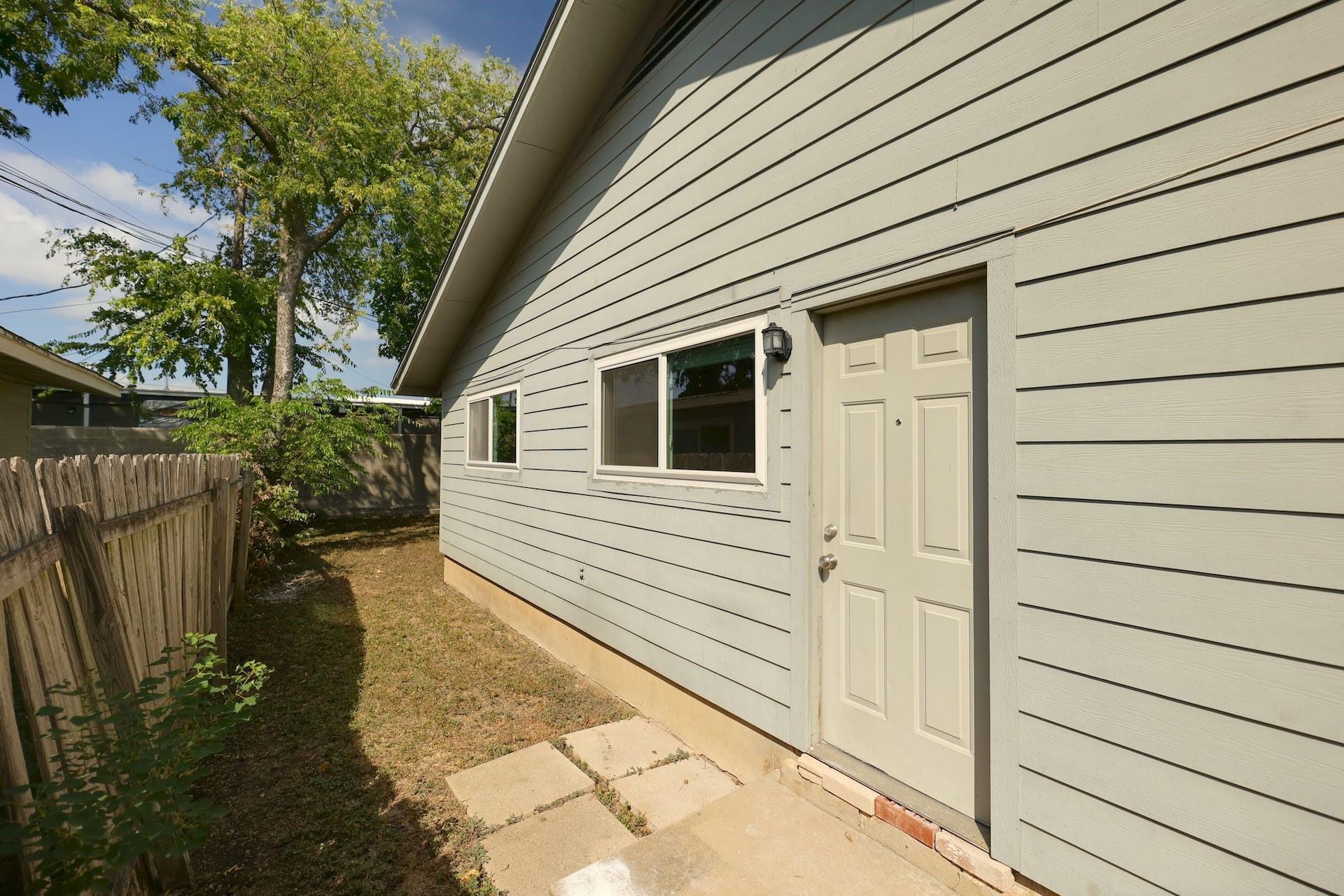 8312 Bowling Green Dr # 1, Austin, TX 78757