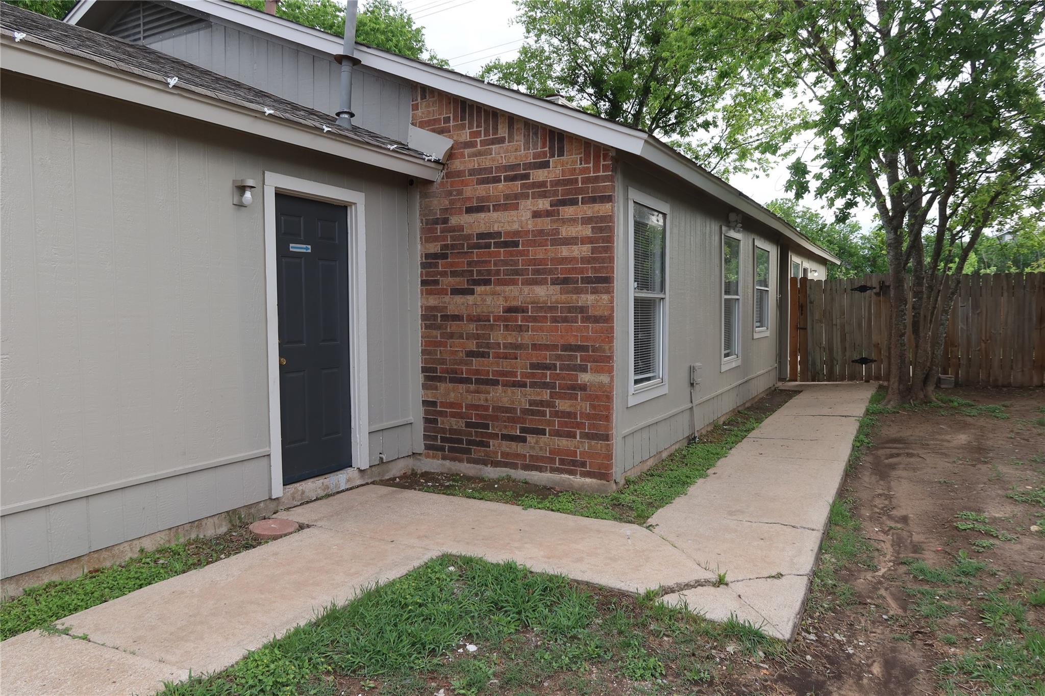 2511 Bucks Run # A, Austin, TX 78744