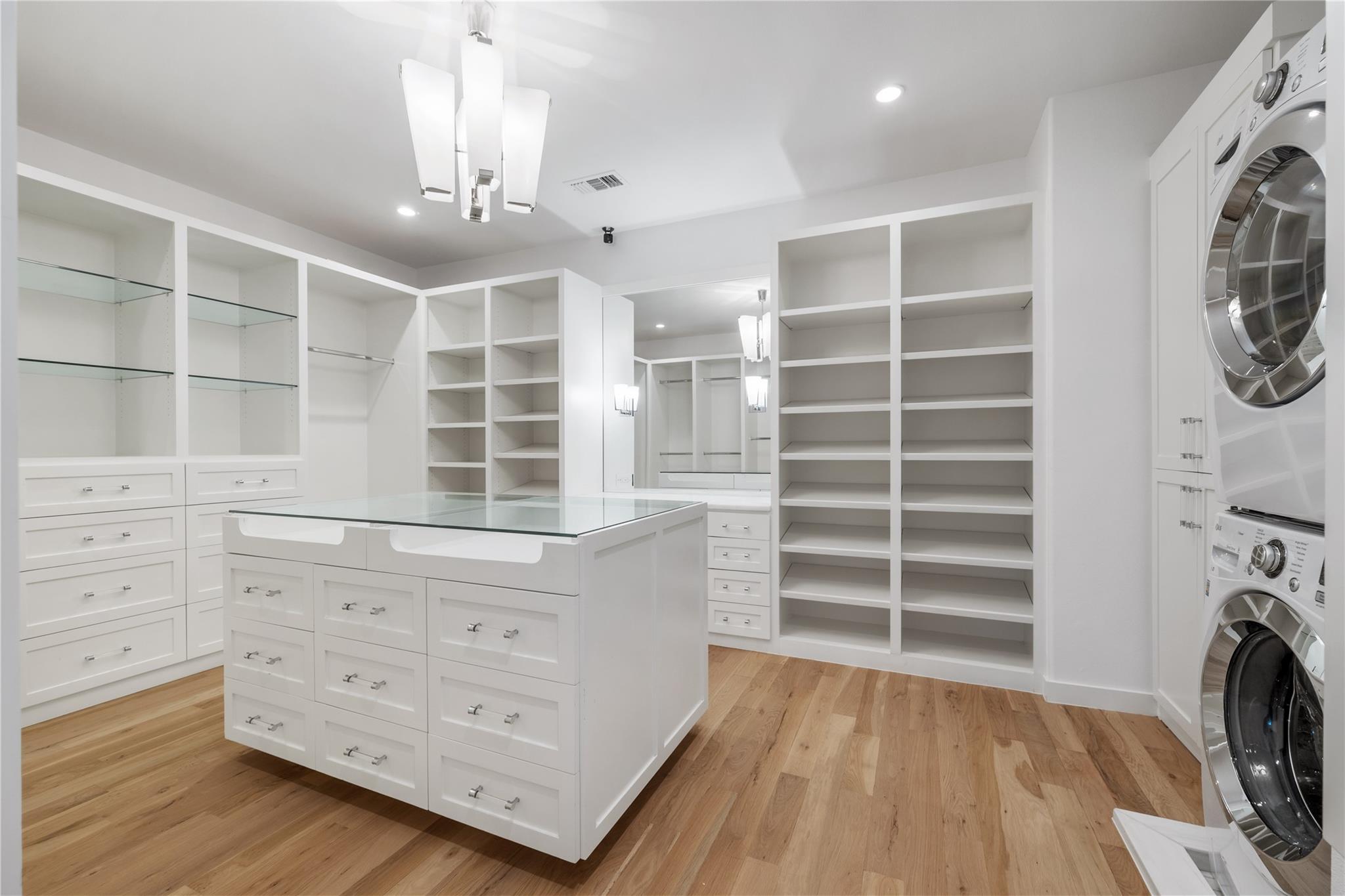 3621 Peregrine Falcon Dr, Austin, TX 78746