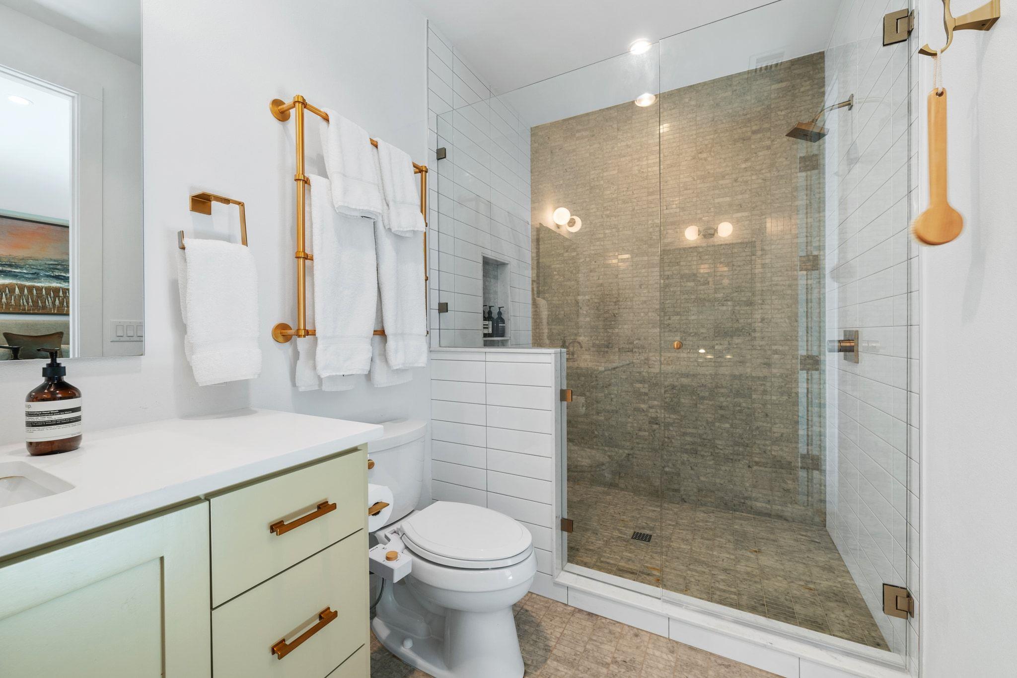 3621 Peregrine Falcon Dr, Austin, TX 78746