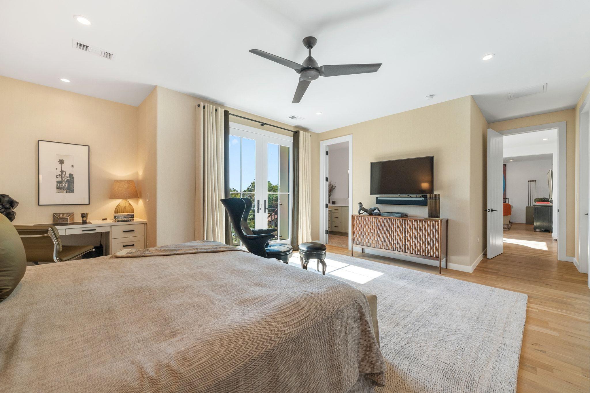 3621 Peregrine Falcon Dr, Austin, TX 78746