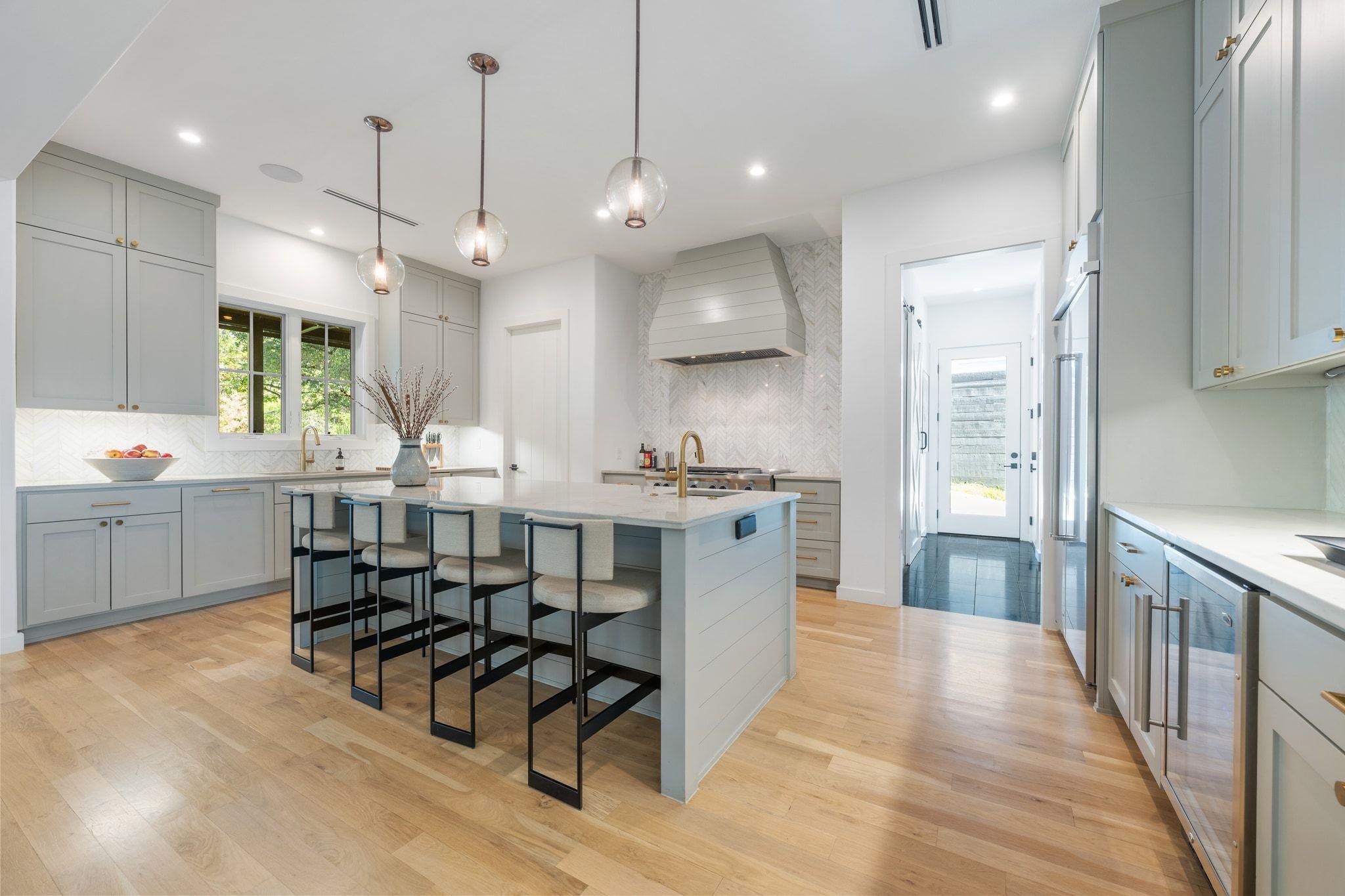 3621 Peregrine Falcon Dr, Austin, TX 78746