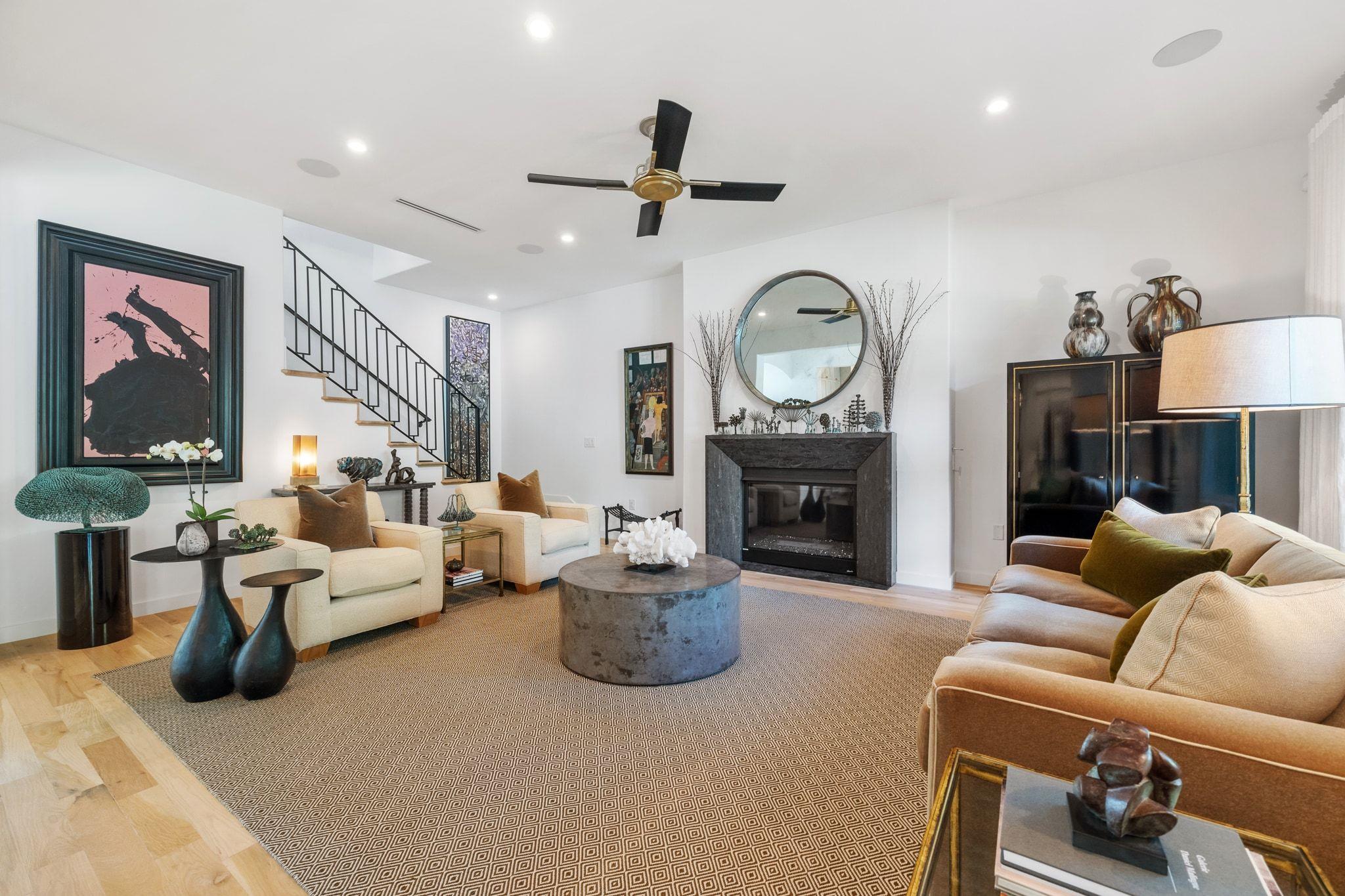 3621 Peregrine Falcon Dr, Austin, TX 78746