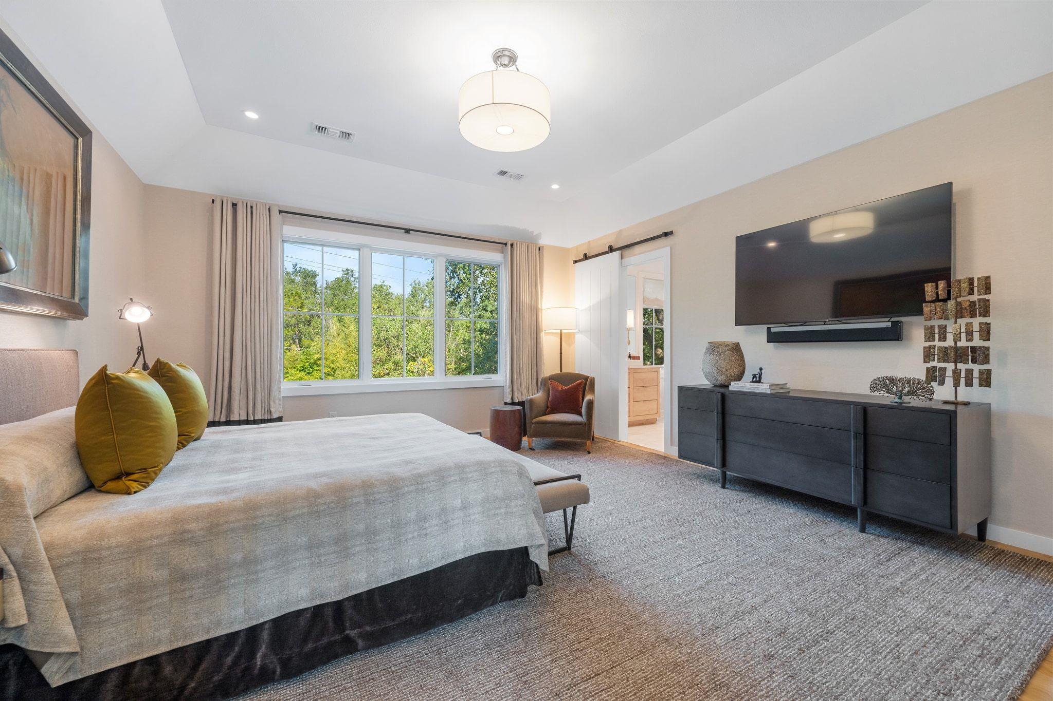 3621 Peregrine Falcon Dr, Austin, TX 78746