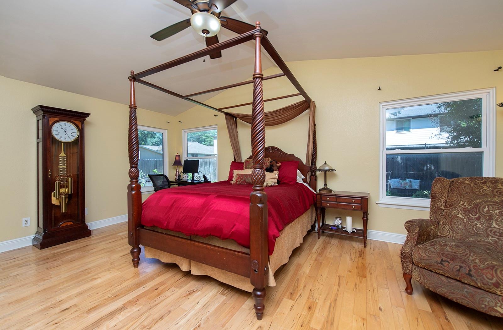 8318 Glen Canyon Dr, Round Rock, TX 78681