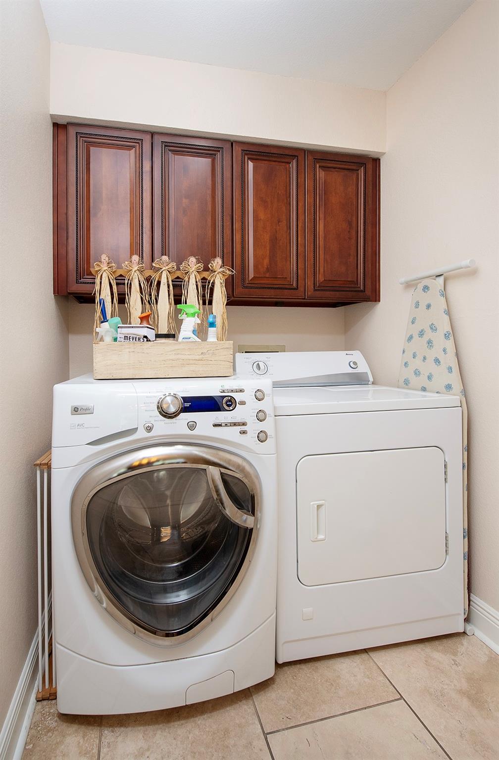 8318 Glen Canyon Dr, Round Rock, TX 78681