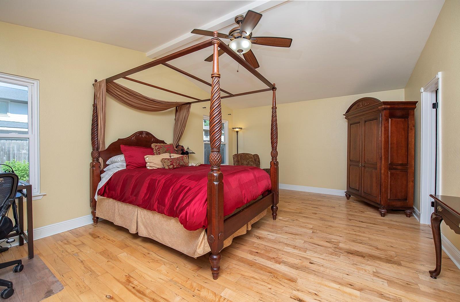 8318 Glen Canyon Dr, Round Rock, TX 78681