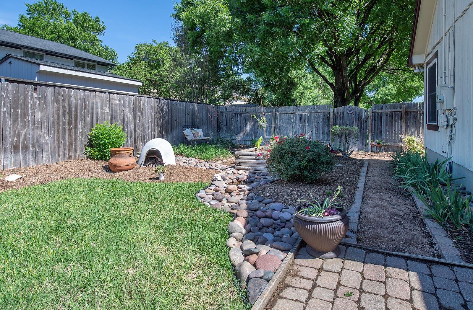 8318 Glen Canyon Dr, Round Rock, TX 78681