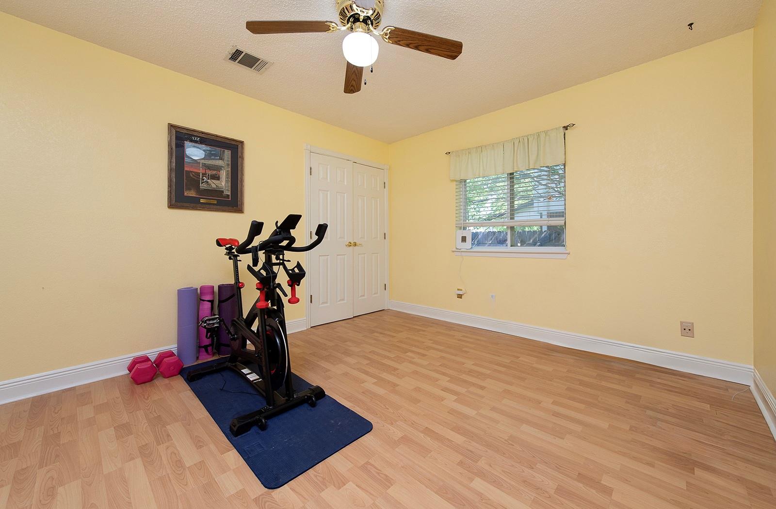 8318 Glen Canyon Dr, Round Rock, TX 78681