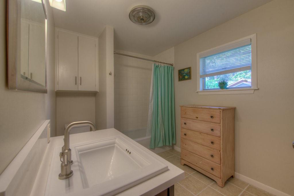 7608 Delafield Ln, Austin, TX 78752