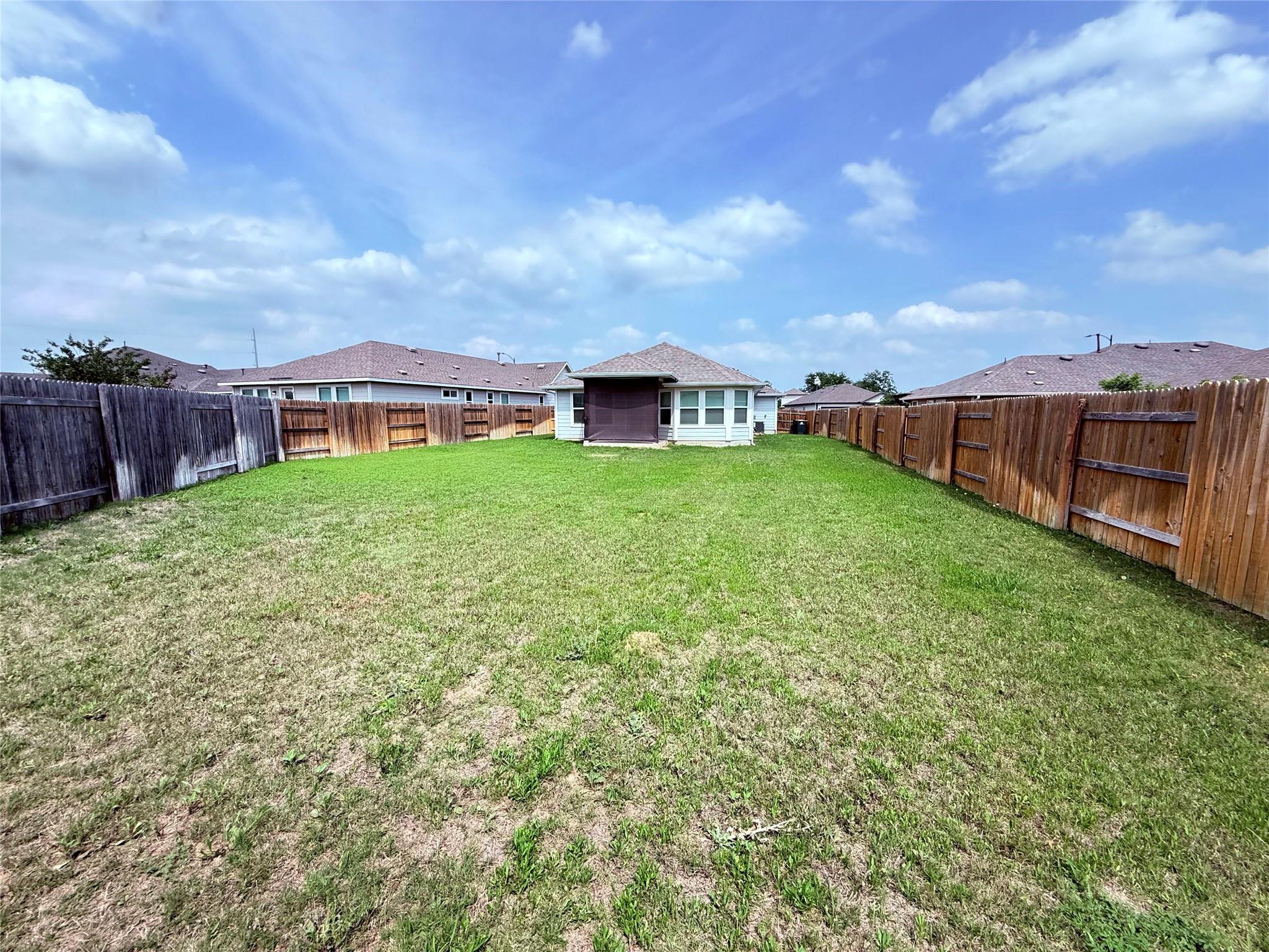 120 Trailside Ln, Bastrop, TX 78602