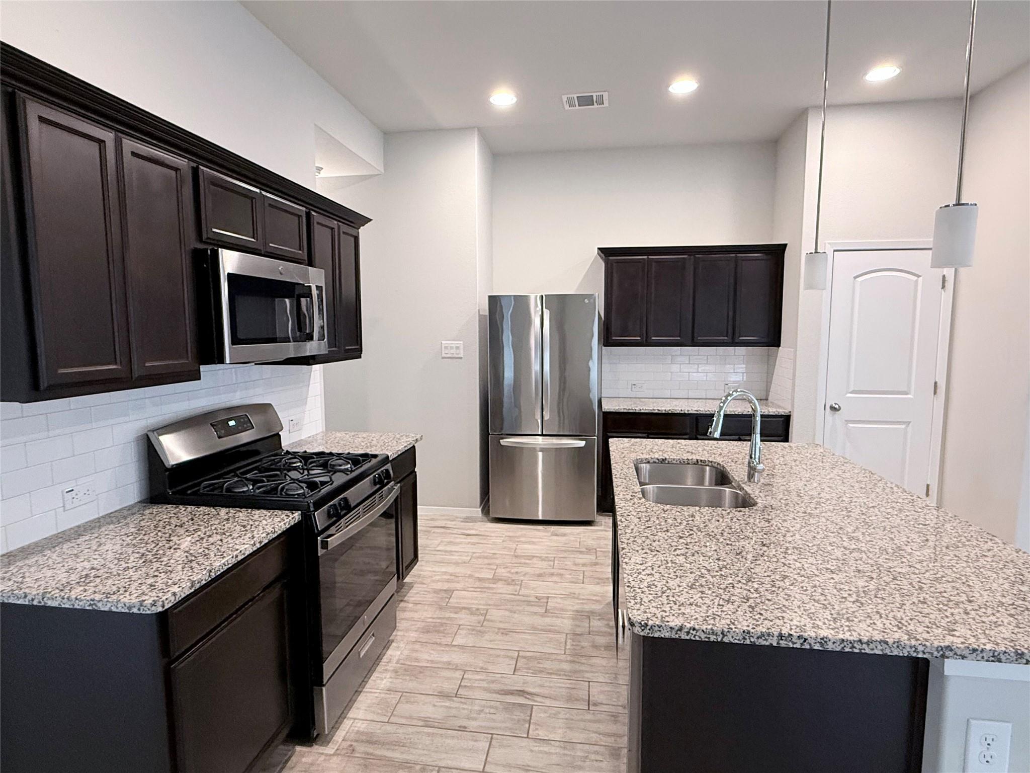 120 Trailside Ln, Bastrop, TX 78602