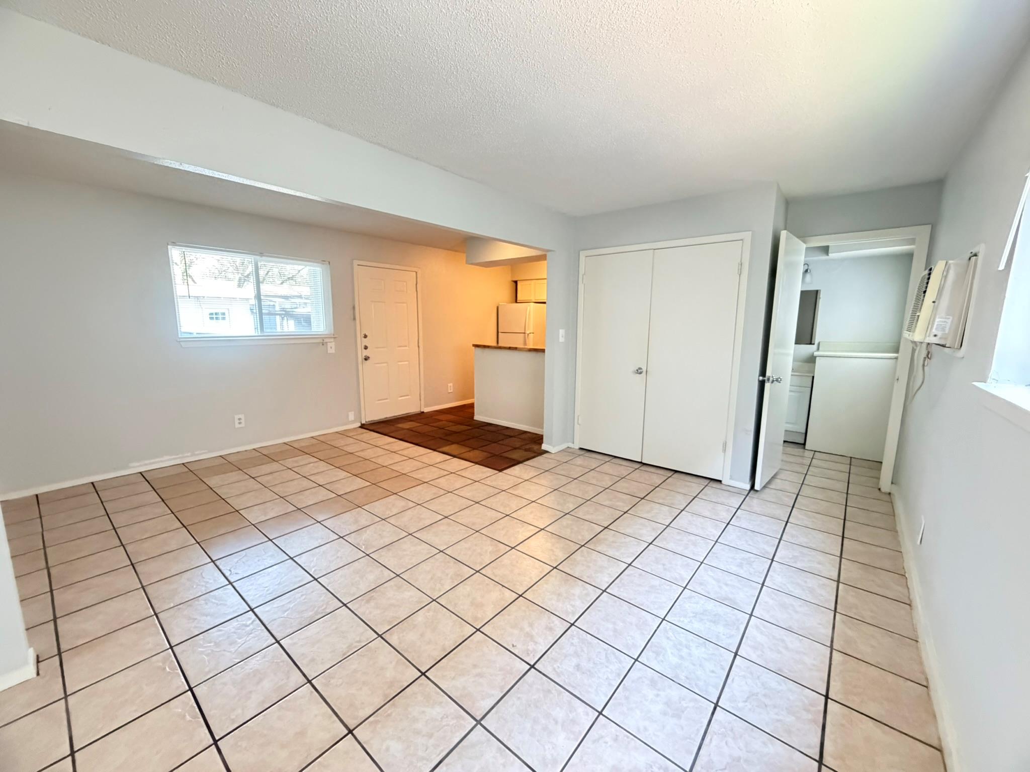 2609 E Cesar Chavez St # 104, Austin, TX 78702