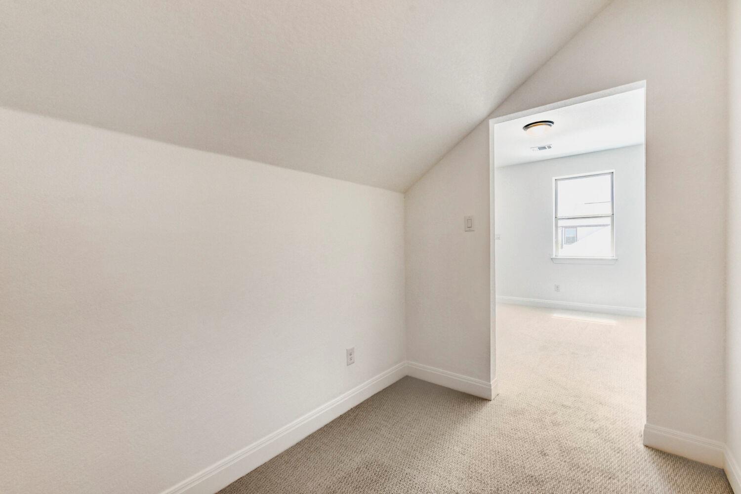 338 Orleanian Dr, Buda, TX 78610