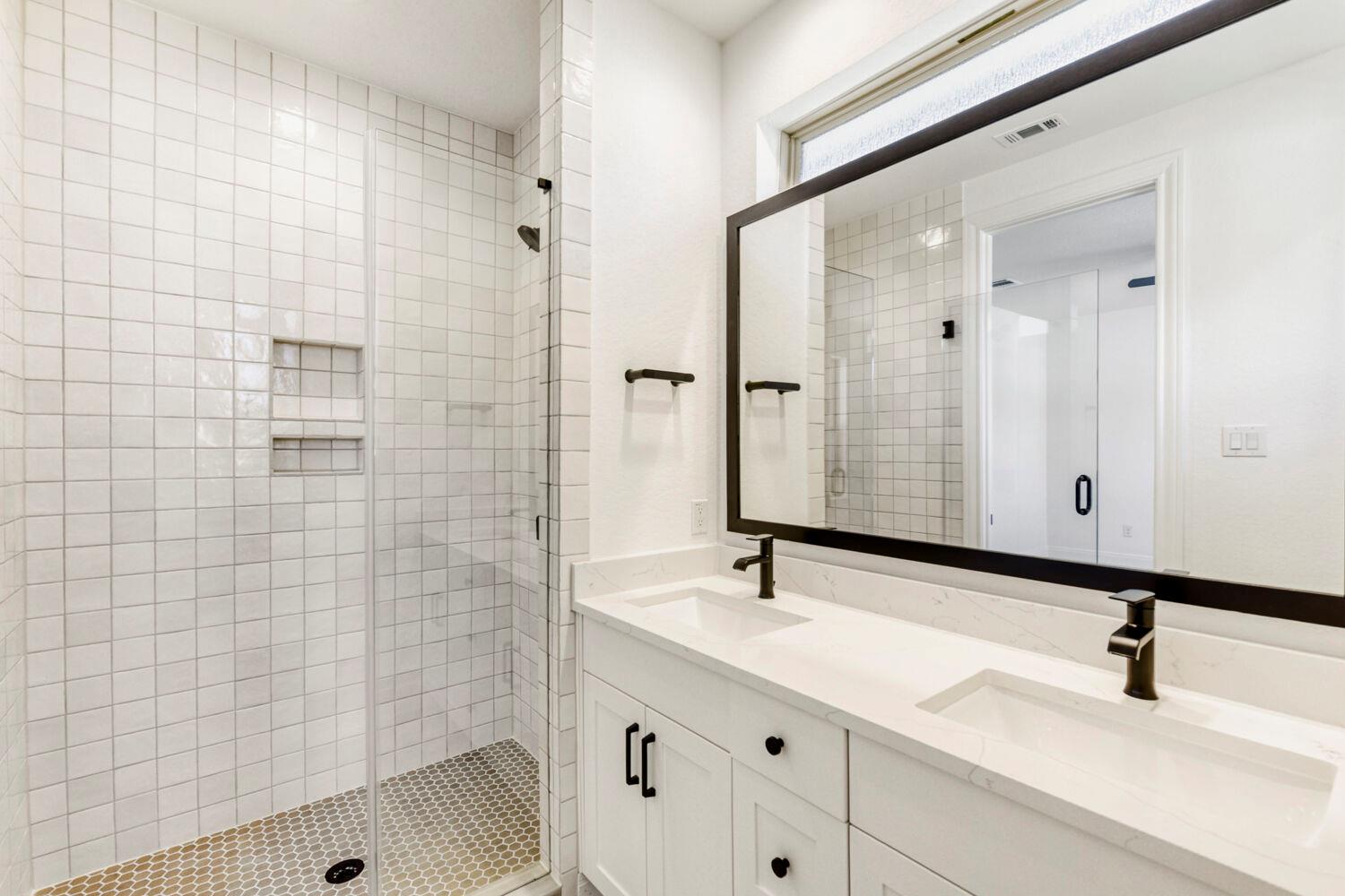 338 Orleanian Dr, Buda, TX 78610