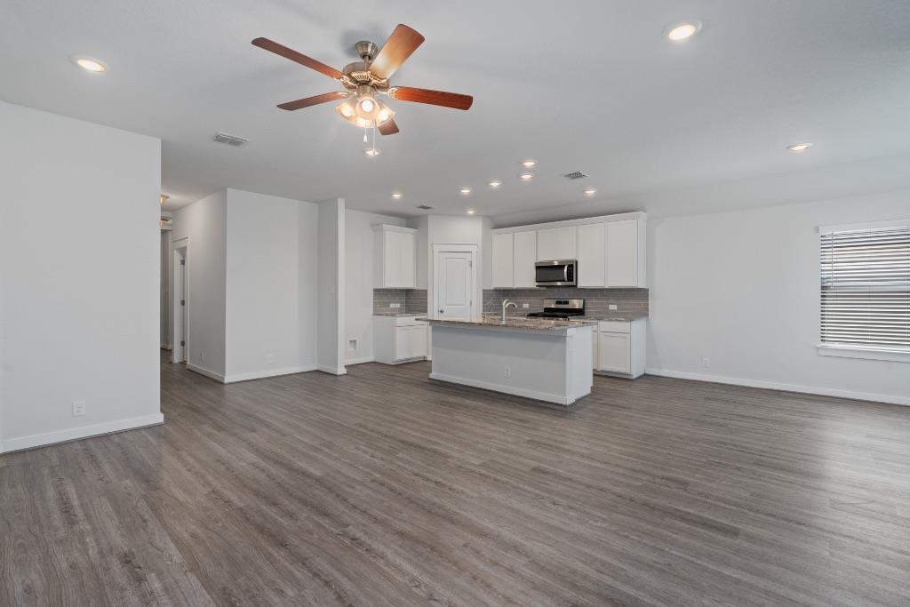 4044 Legend Mdws, New Braunfels, TX 78130