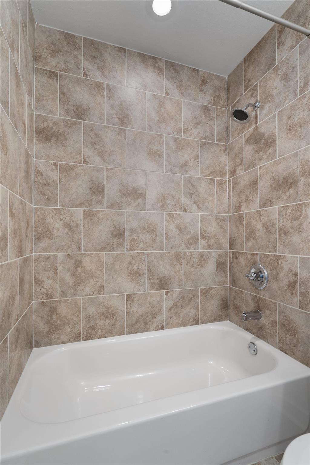 6211 Manor Rd # 129, Austin, TX 78723