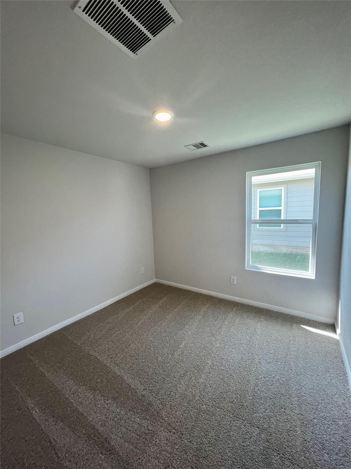 316 Abbey Ln, Lockhart, TX 78644