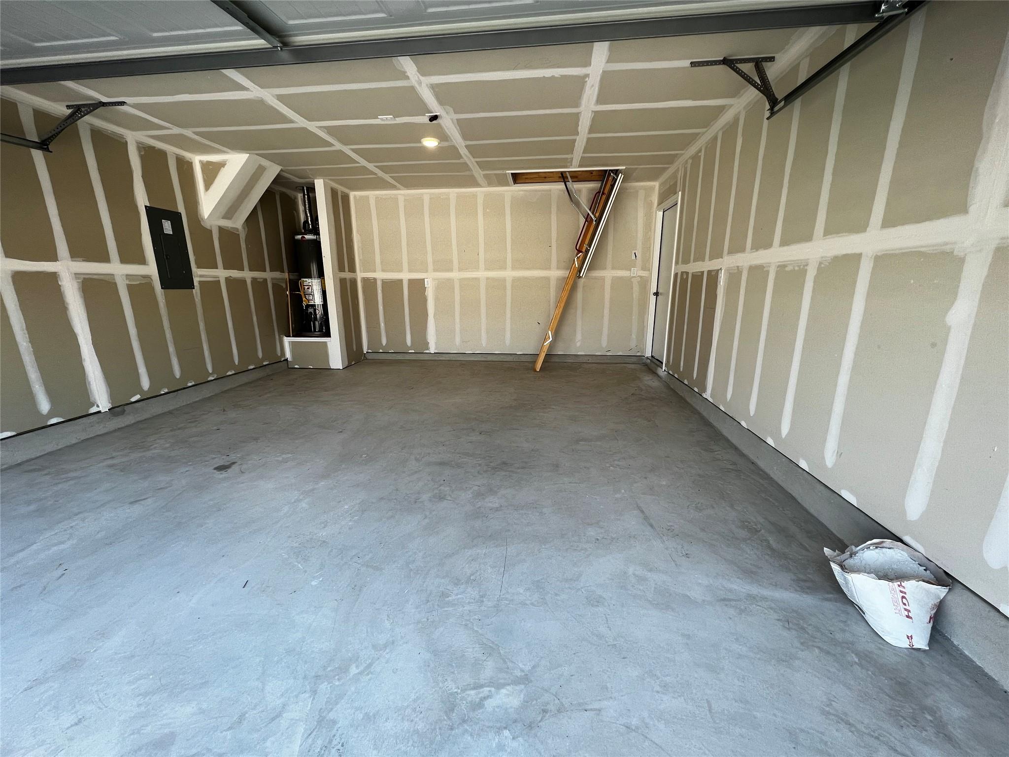 316 Abbey Ln, Lockhart, TX 78644