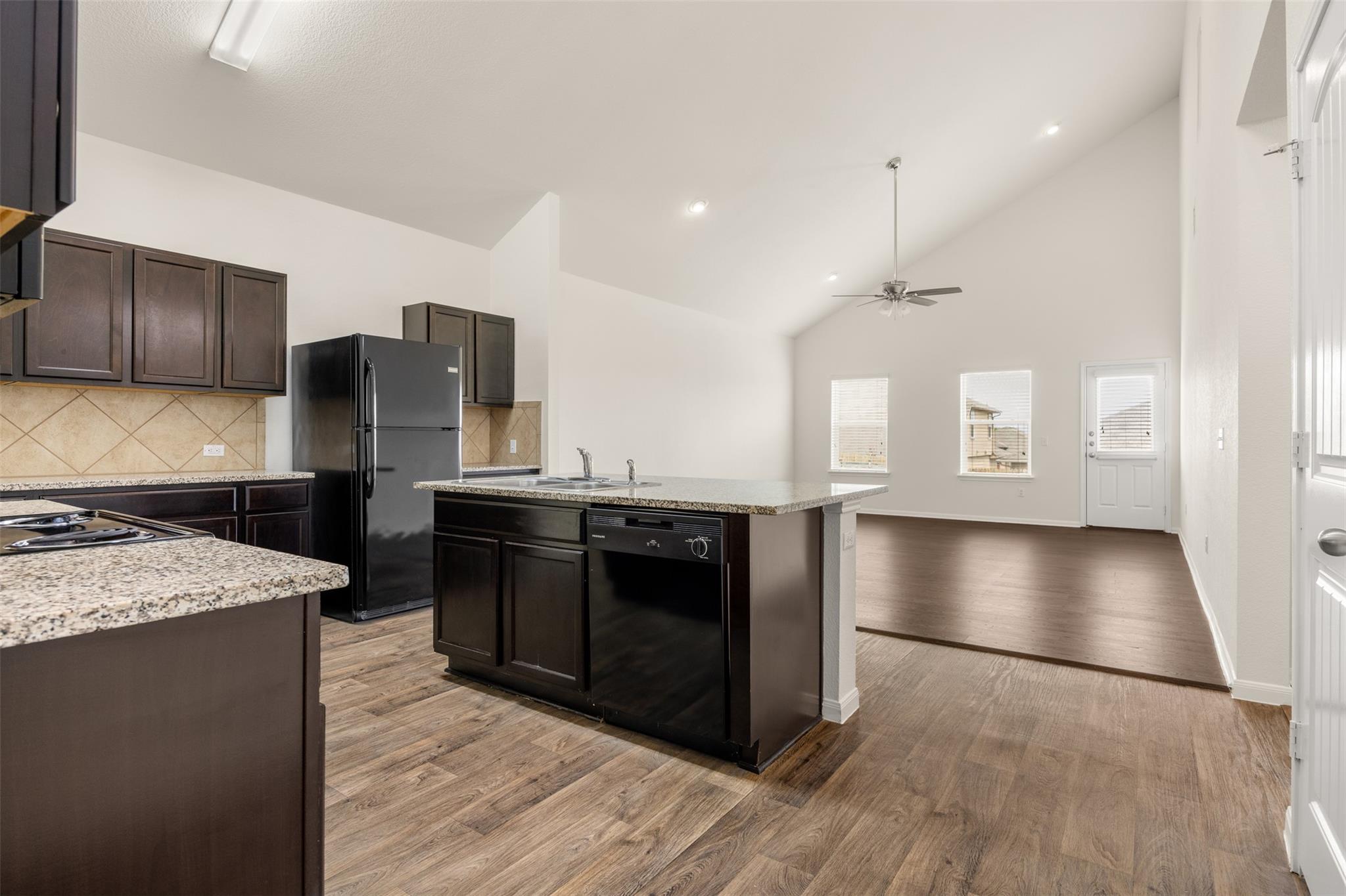 404 Pentire Way, Hutto, TX 78634