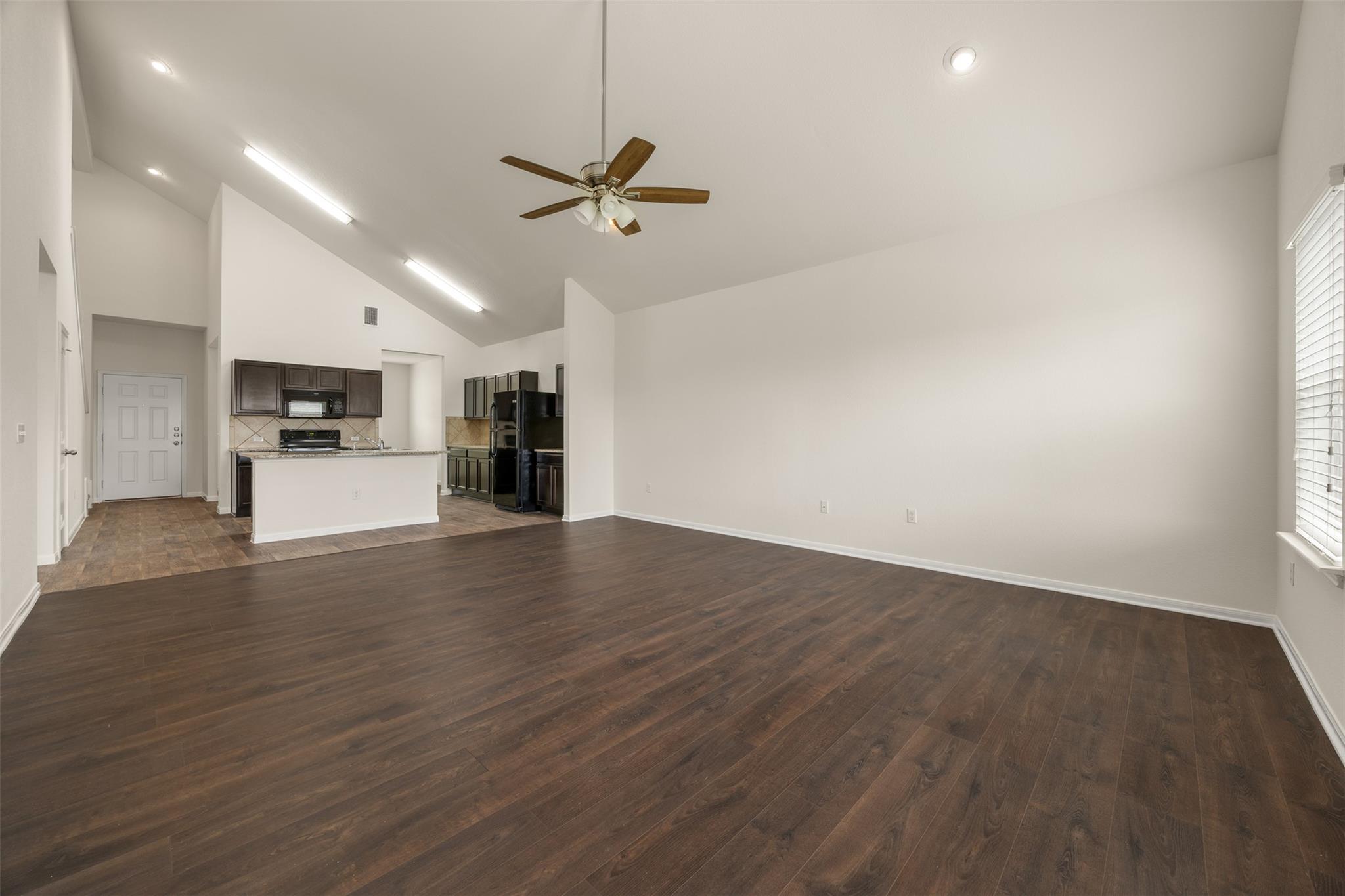 404 Pentire Way, Hutto, TX 78634