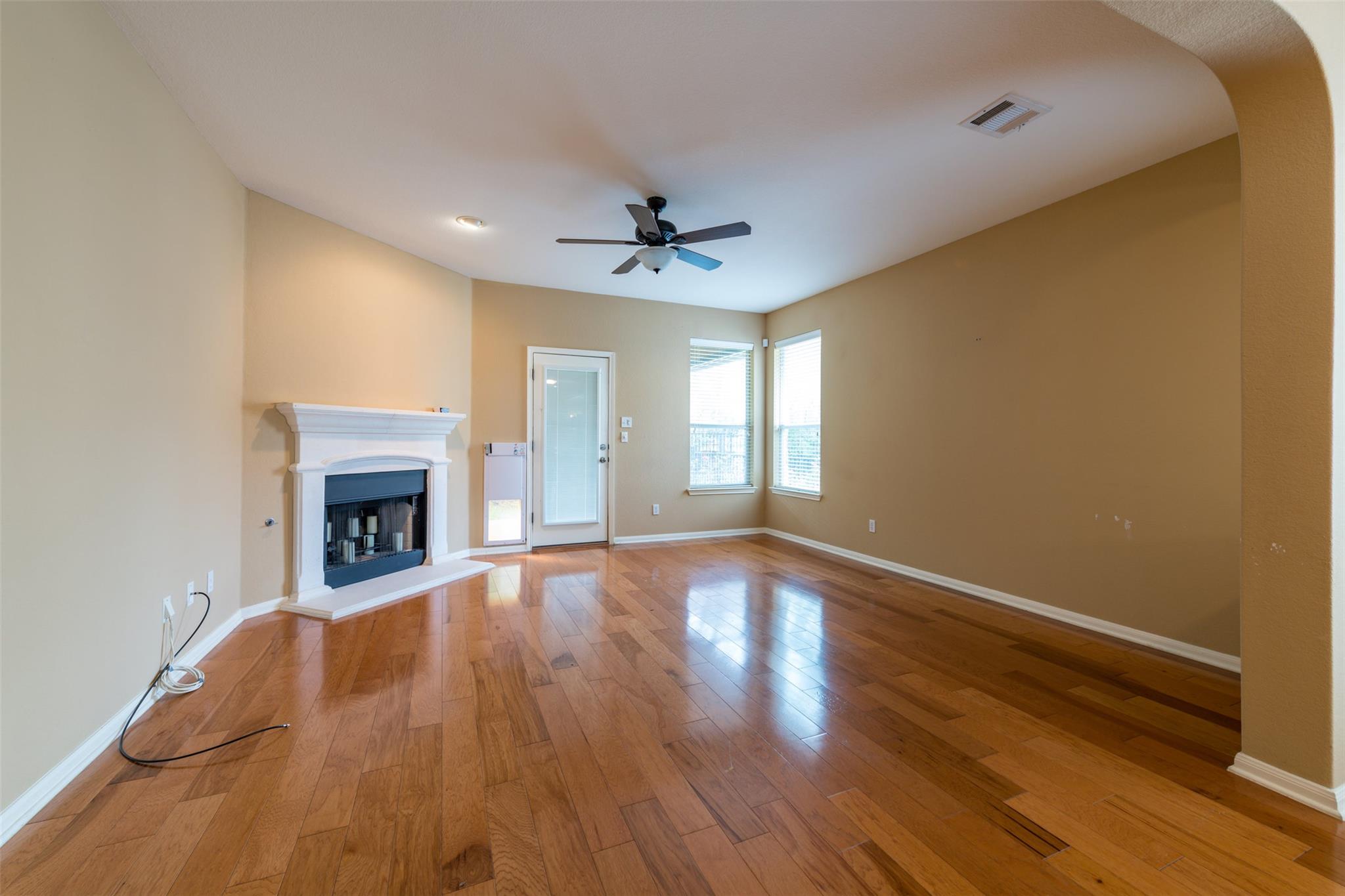 14305 Broadwinged Hawk Dr, Austin, TX 78738