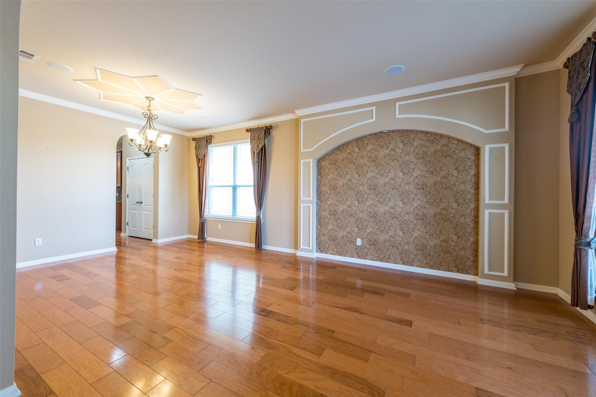 14305 Broadwinged Hawk Dr, Austin, TX 78738