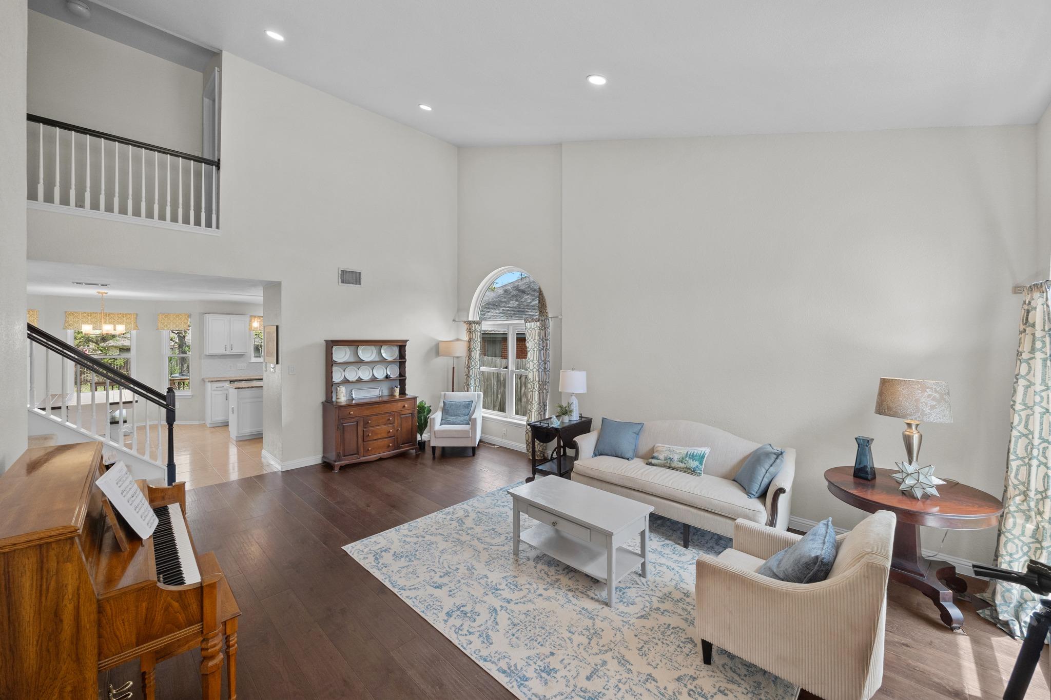 1400 Tetbury Ln, Austin, TX 78748