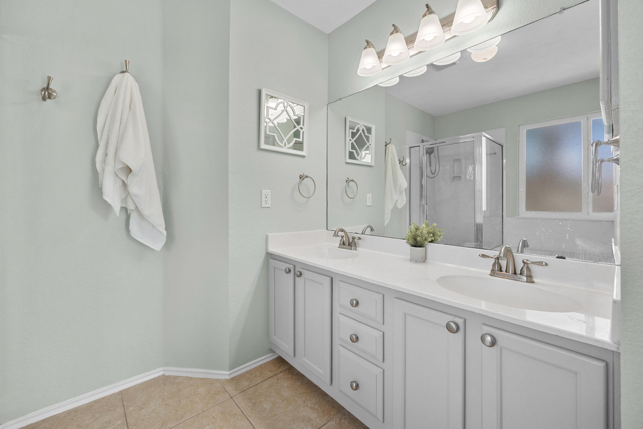 1400 Tetbury Ln, Austin, TX 78748