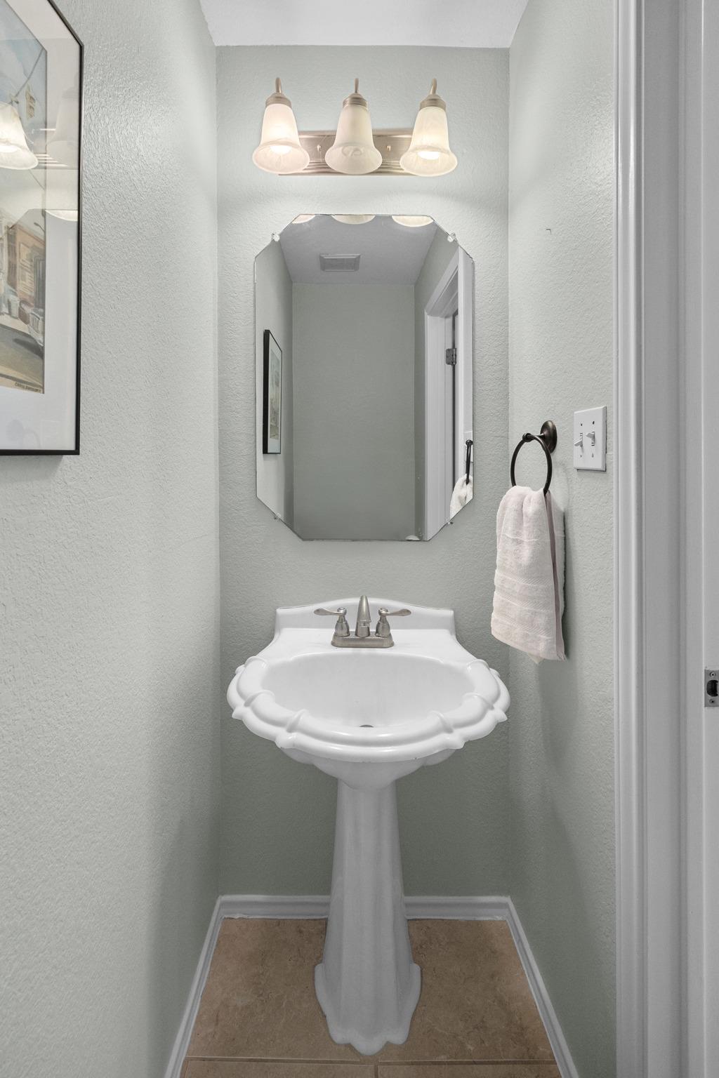 1400 Tetbury Ln, Austin, TX 78748