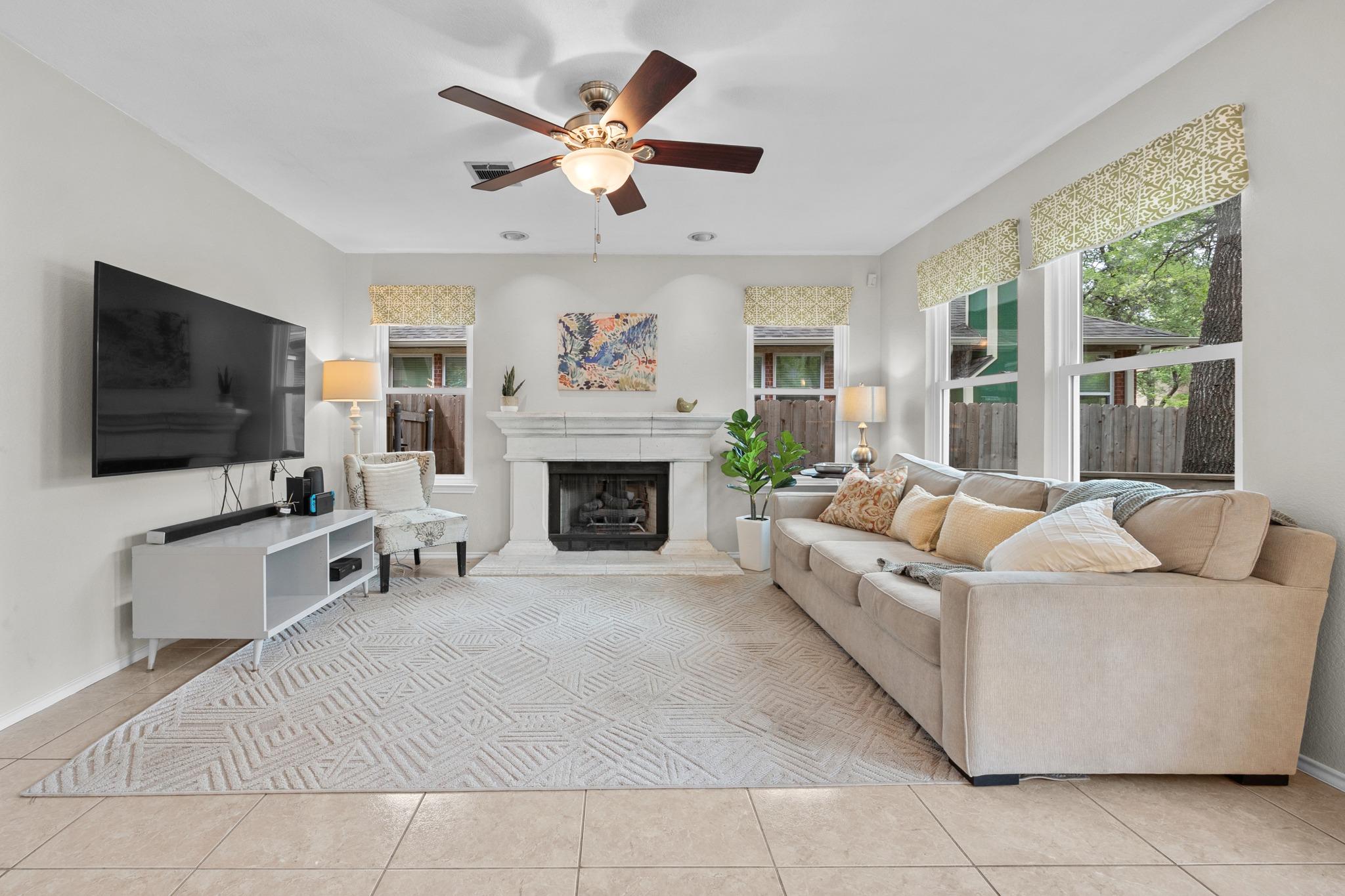 1400 Tetbury Ln, Austin, TX 78748