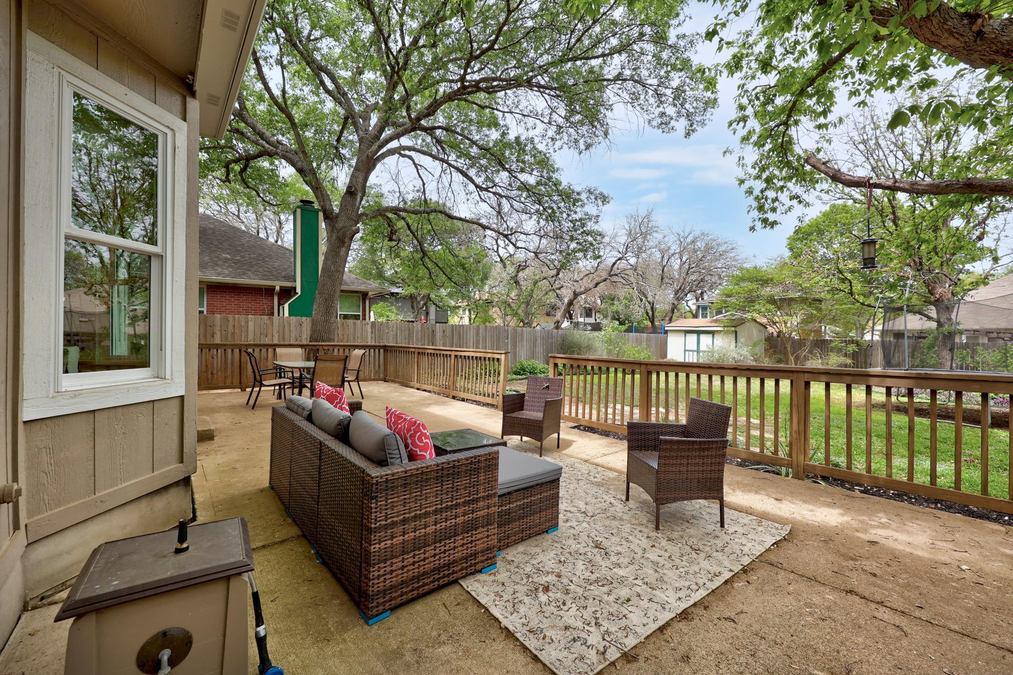 1400 Tetbury Ln, Austin, TX 78748